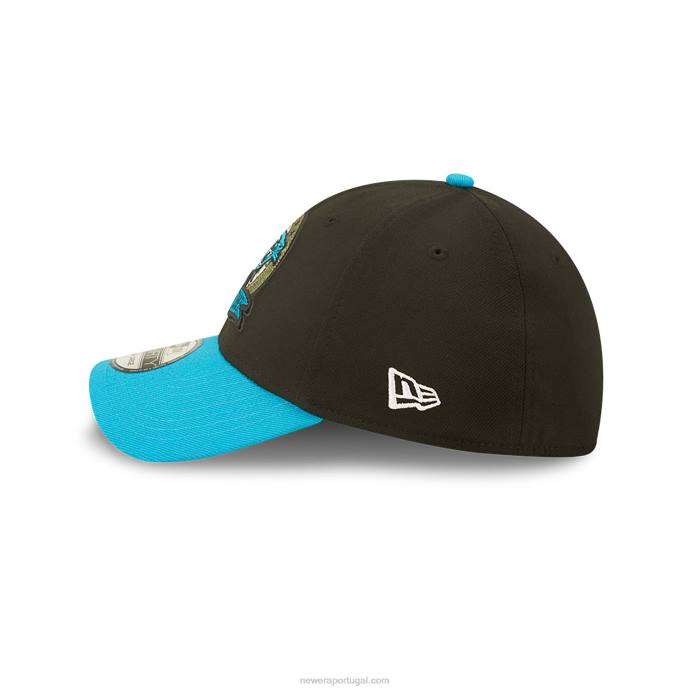 FFTN2166 New Era carolina panthers nfl salute to service boné preto 39thirty stretch fit