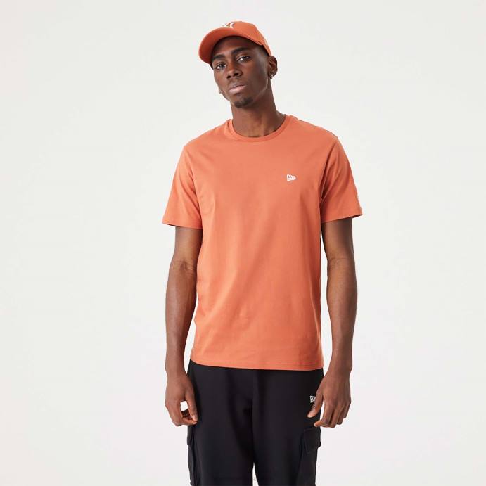 FFTN2843 New Era camiseta marrom médio essencial
