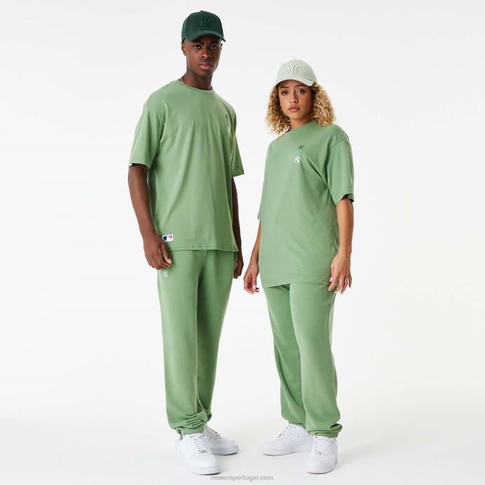 FFTN2855 New Era New York Yankees mlb camiseta oversized verde com logo empilhado