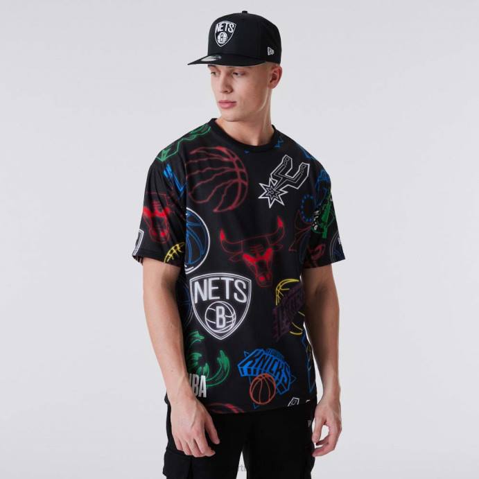 FFTN2859 New Era nba t-shirt preta com estampa neon