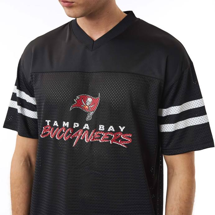 FFTN2907 New Era tampa bay buccaneers nfl script camisa preta