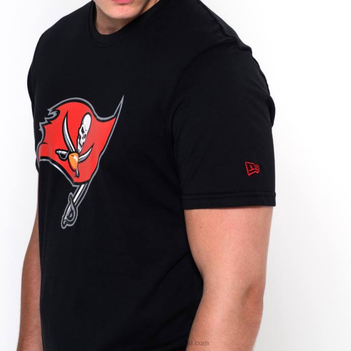 FFTN2924 New Era Tampa Bay Buccaneers Camiseta preta com logo da equipe