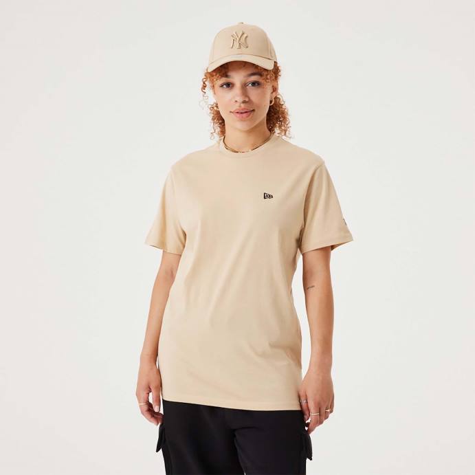FFTN2930 New Era camiseta bege claro essencial