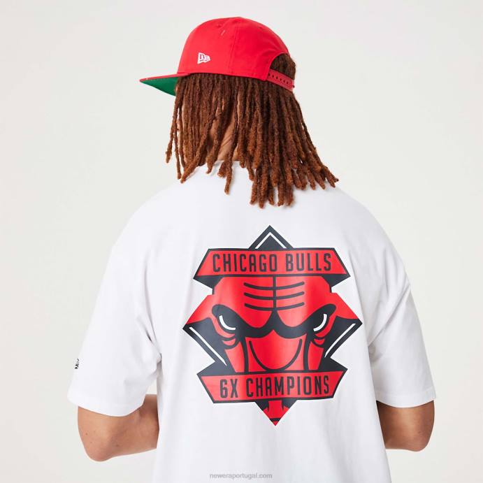 FFTN2970 New Era Chicago Bulls NBA Championship Camiseta oversized branca