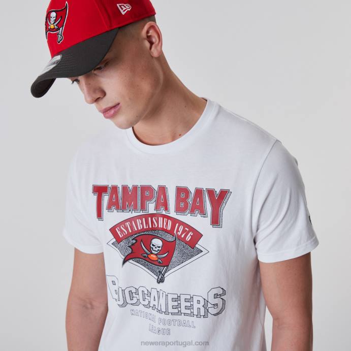 FFTN3001 New Era tampa bay buccaneers camiseta branca com logotipo da equipe nfl