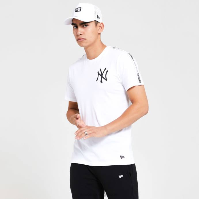 FFTN3035 New Era t-shirt branca com fita adesiva na manga dos new york yankees