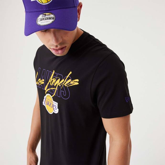 FFTN3055 New Era camiseta preta la lakers nba script