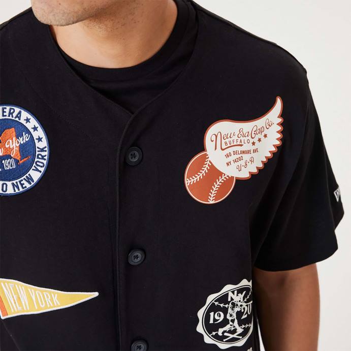 FFTN3081 New Era emblema da herança camisa preta