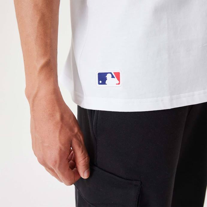 FFTN3082 New Era t-shirt oversized branca essencial New York Yankees MLB League