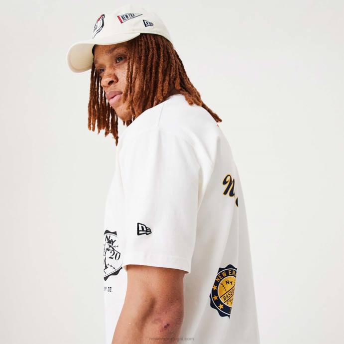 FFTN3095 New Era t-shirt oversized branca aberta com distintivo de herança