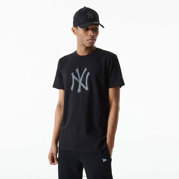 FFTN3098 New Era New York Yankees Camiseta preta com estampa reflexiva