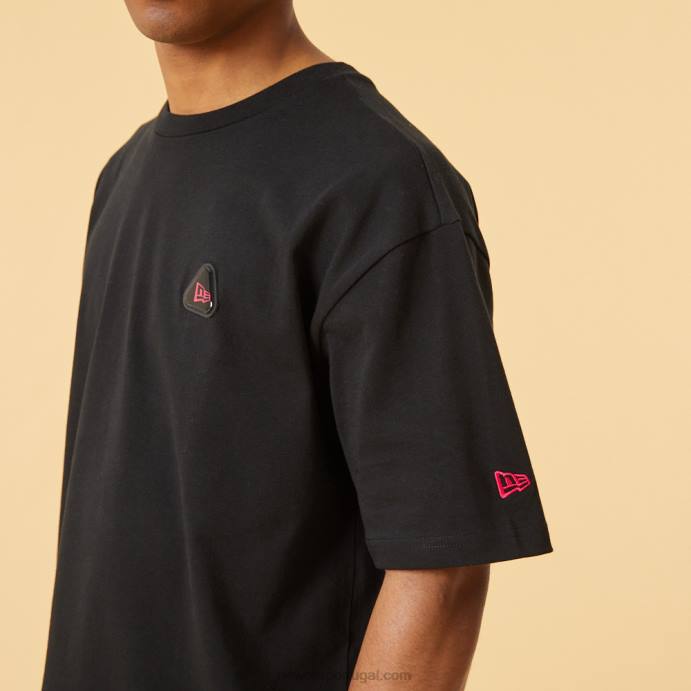 FFTN3104 New Era camiseta oversized preta gráfica