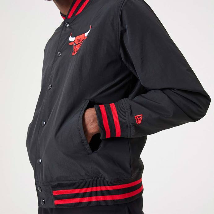FFTN2563 New Era chicago bulls nba script jaqueta bomber preta
