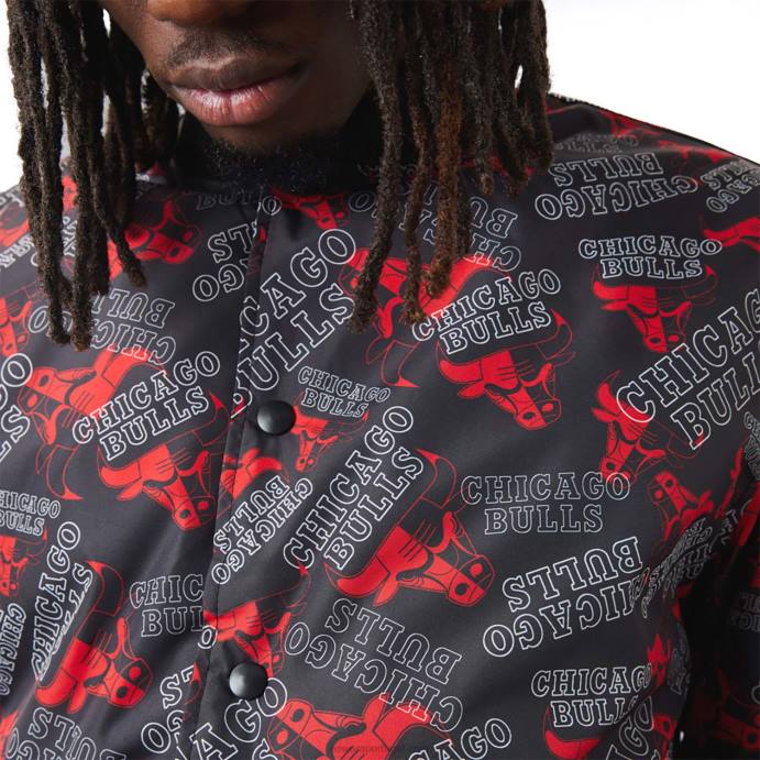 FFTN2582 New Era Chicago Bulls Jaqueta bomber preta com estampa de logo