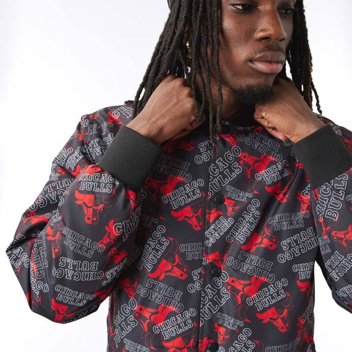 FFTN2582 New Era Chicago Bulls Jaqueta bomber preta com estampa de logo