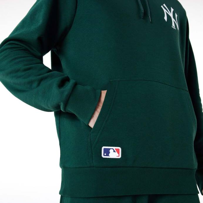 FFTN2769 New Era New York Yankees Essentials moletom verde escuro
