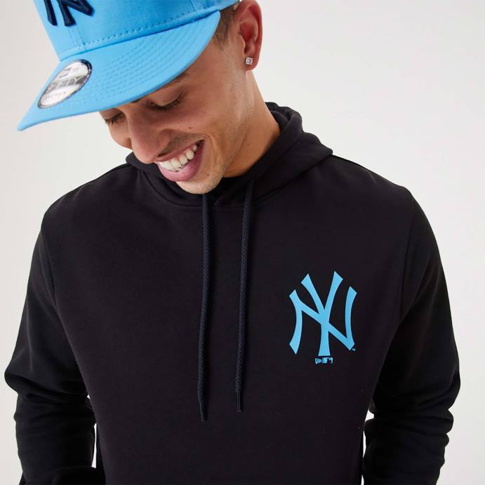 FFTN2776 New Era New York Yankees MLB League Essential Moletom Pulôver Preto