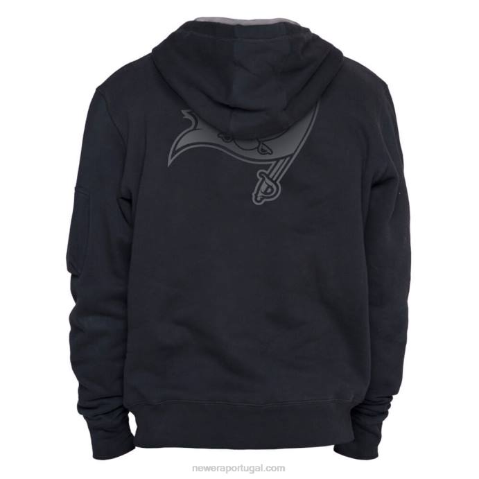 FFTN2821 New Era Tampa Bay Buccaneers x Alpha Industries Moletom preto