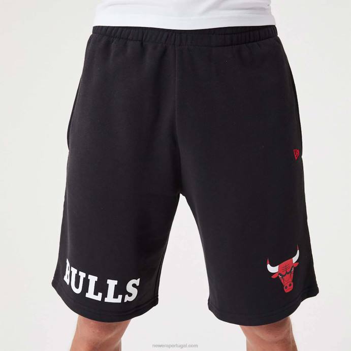 FFTN2635 New Era Chicago Bulls Short preto oversized nba wordmark